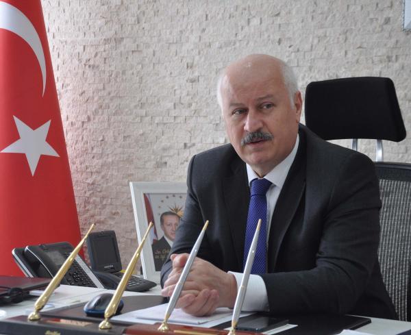 Bitlis Valisi'nin annesi kazada öldü (2)