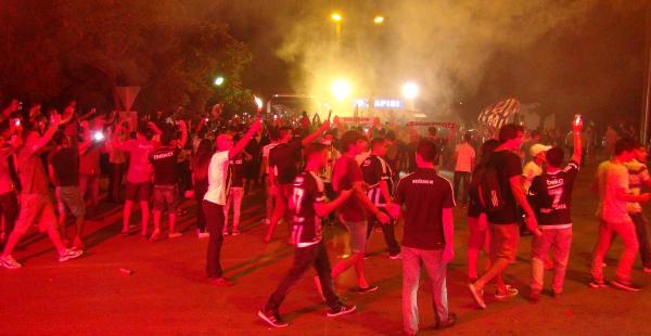 Adana'da Beşiktaş'a coşkulu karşılama