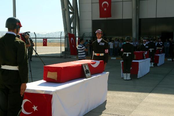 Bingöl'de şehit düşen 3 askere uğurlama töreni