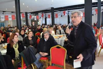 CHP’li Tayan: Cumhuriyet olmasaydı Tülay Babuşcu muhtarlığa aday olamazdı