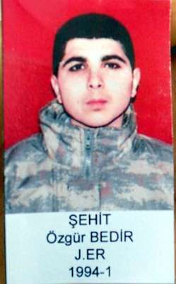Şehit er gözyaşlarıyla uğurlandı