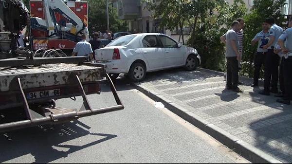 Bahçelerinde çay içerken başlarına otomobil düştü: 1 ölü 3 yaralı