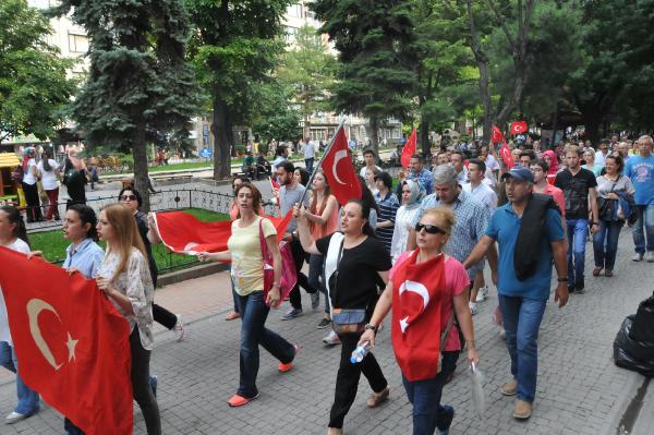 Eskişehir'de terörü lanetleme yürüyüşü