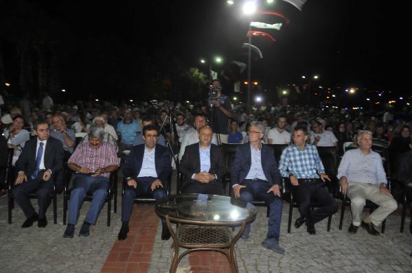 Deprem kurbanları felaketin 16. yılında anıldı