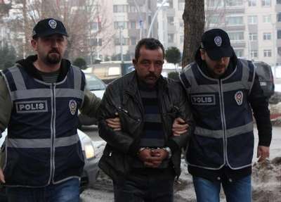 Başkasını sevdiğini söyleyince öldürmüş