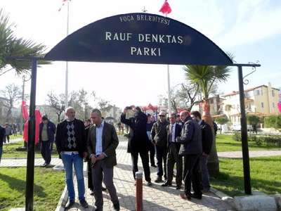 Yenifoça'da Rauf Denktaş Parkı'na duygusal açılış
