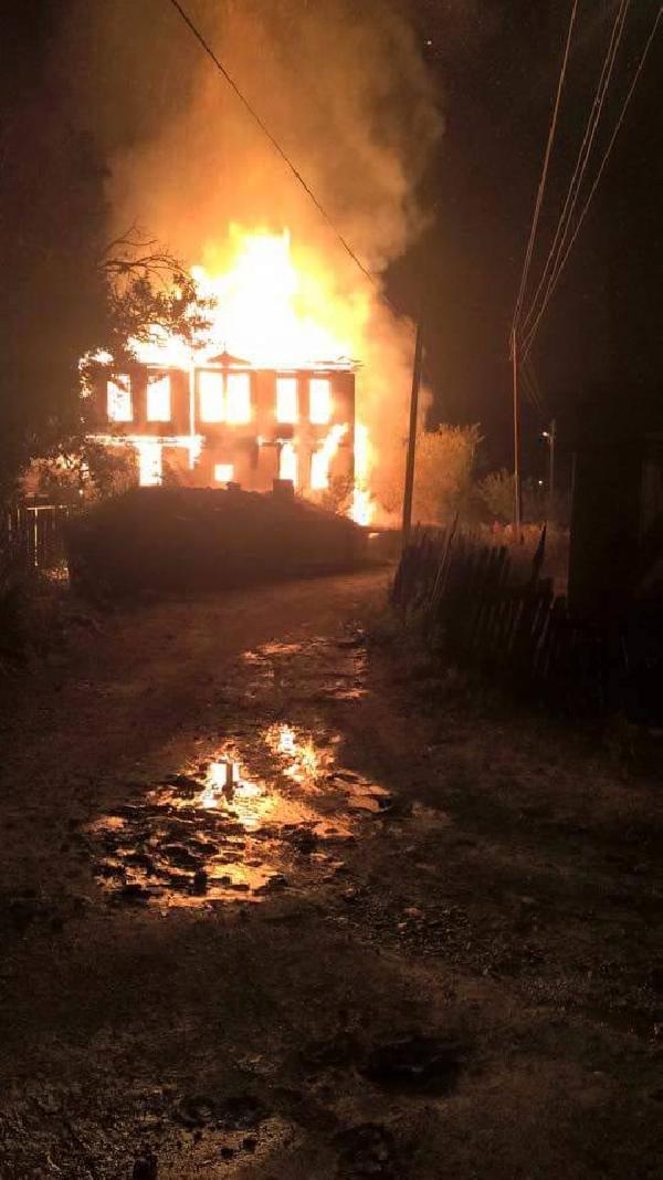 Kastamonu'da eve yıldırım düştü
