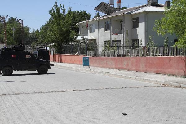 PKK'dan Muradiye Askerlik Şubesi'ne saldırı