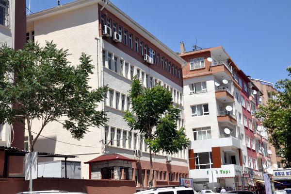 Niğde Emniyeti, terör saldırılarına karşı yeni nöbet kulübesi yaptı