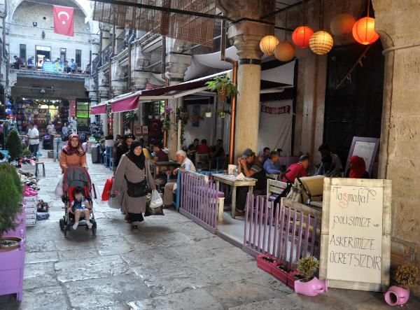 Sivas'ta asker ve polise ücretsiz kafe