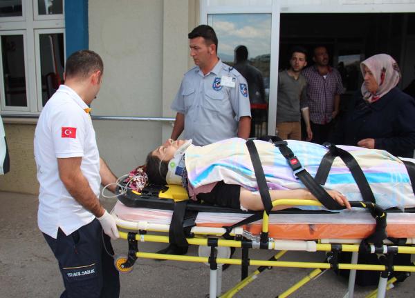 Cenazeye gidenlerin otombili takla attı: 1 ölü, 3 yaralı