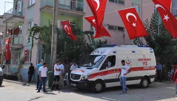 Kazayla kendini vuran uzman çavuşun Denizli'deki evine ateş düştü