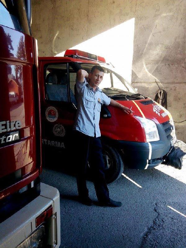 Kavgada boynu kırılarak ölen itfaiye eri toprağa verildi