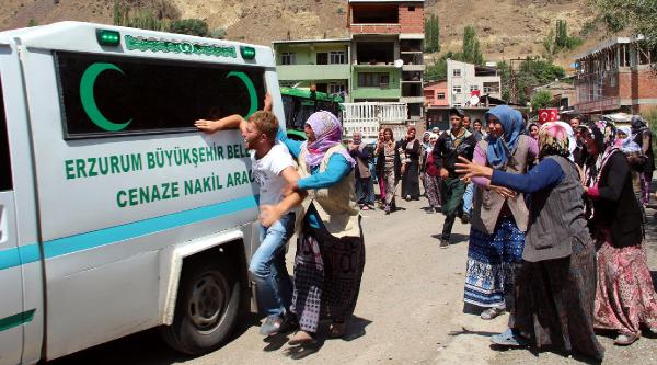 Şehit köy korucusu dualarla uğurlandı (2)