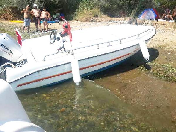Denizde hız teknesi çarptı
