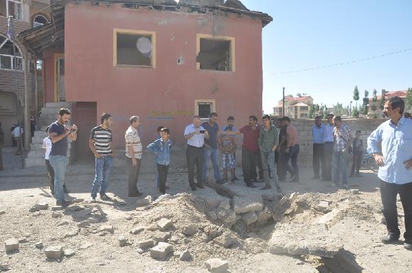 Yüksekova'da polise bombalı saldırı