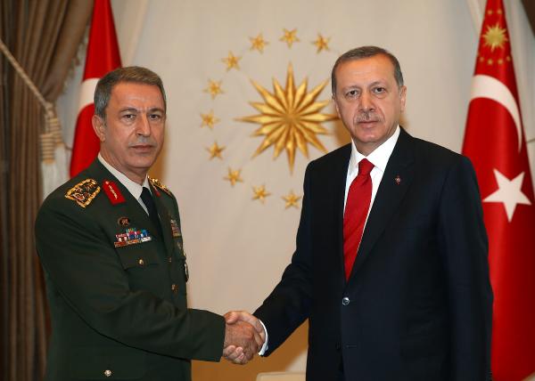 Genelkurmay Başkanı Akar ve kuvvet komutanları Cumhurbaşkanlığı Sarayı'nda