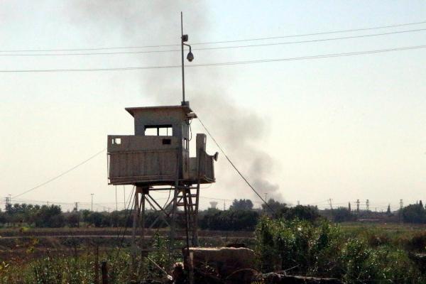 Suriye'deki patlamada Nusaybin'deki iş yerlerinin camları kırıldı