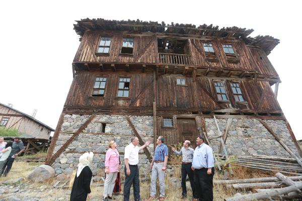 Halk kahramanı Köroğlu'nun yaşadığı köydeki konak müze olacak