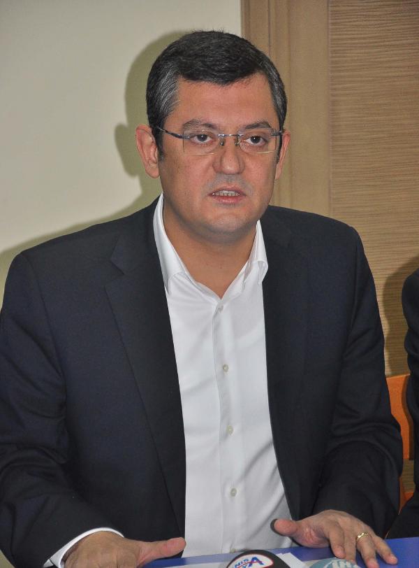 CHP'li Özel'den, 'Beştepe Sofrası' tepkisi