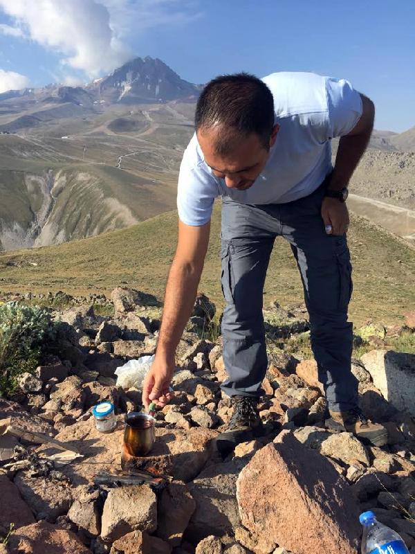 Zirvede Türk kahvesi keyfi