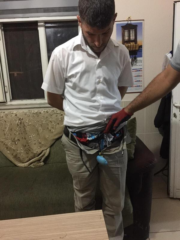 İç çamaşırına gizlediği uyuşturucu ele geçti