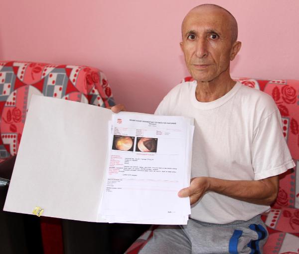 Kanserli baba çocuklarını okutmak için çay ocağında çalışıyor