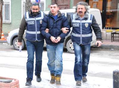 Dışarı çıkarıldığı içkili mekana pompalıyla ateş etti