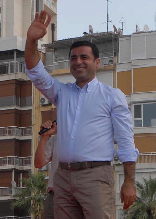 Demirtaş, her kesimle görüşecek