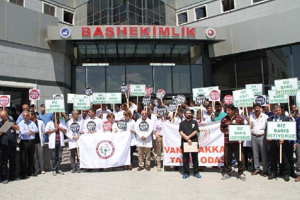 Sağlıkçılardan 'Savaş istemiyoruz' açıklaması