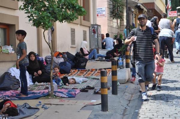 Mosque close doors to Syrians migrants in Aegean sheltering district of Turkey