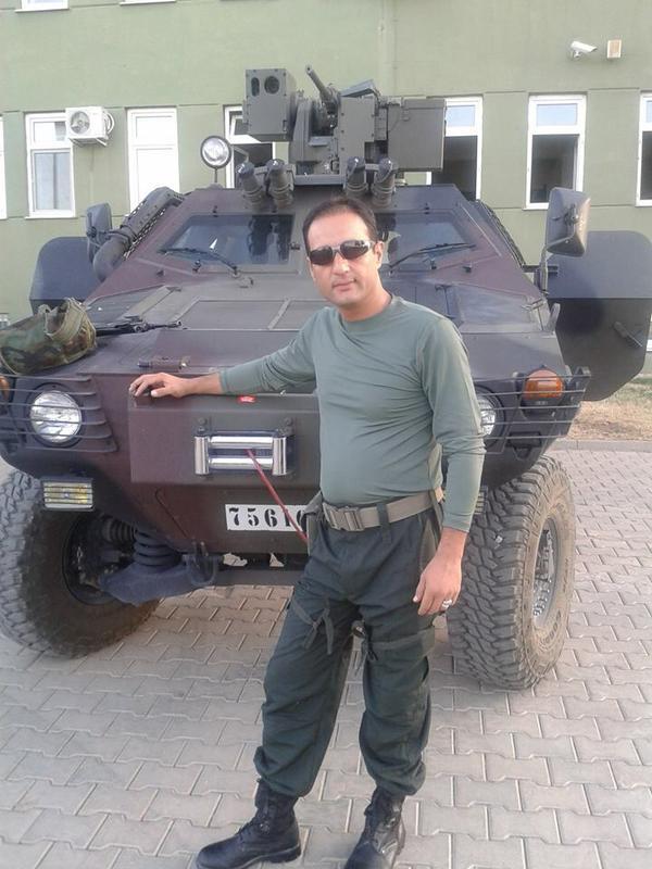 Şehit uzman çavuş Ferdi Gerekli'nin oğlu cenaze törenine subay kıyafetiyle geldi