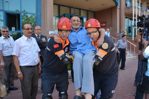 Huzurevinde yangın söndürme tatbikatı