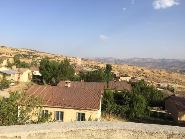 PKK'lılar polis noktasına roketatarla saldırdı (2)
