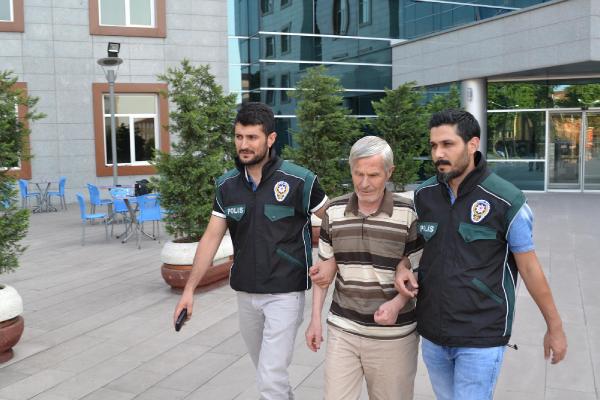 Uyuşturucu satıcısı eski polis çıktı