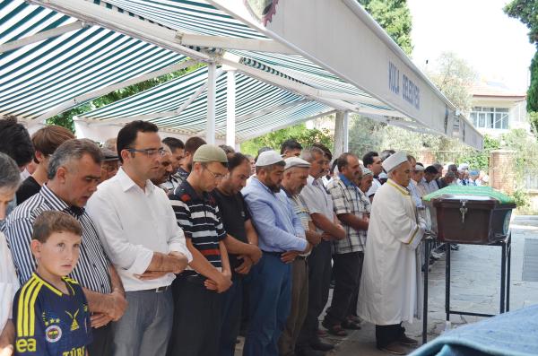 Motosiklet kazasında ölen iki genç son yolculuklarına uğurlandı
