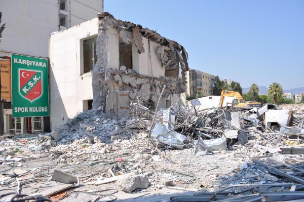 Yıkılan Alsancak ve Karşıyaka statları havadan böyle görünüyor