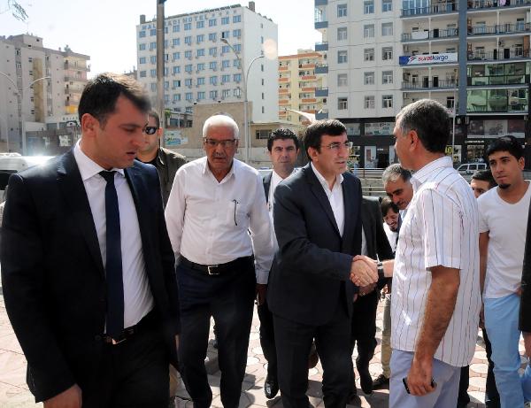 Bakan Yılmaz: Siyasetin onuru insanın onurudur