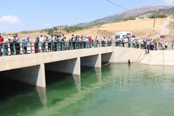 Sulama kanalına giren genç boğuldu, arkadaşı kurtuldu