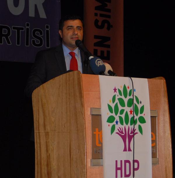 Demirtaş: PKK'nın amasız olarak eylemelerini durdurması lazım, Türkiye iç savaş tehlikesiyle karşı karşıya (3)