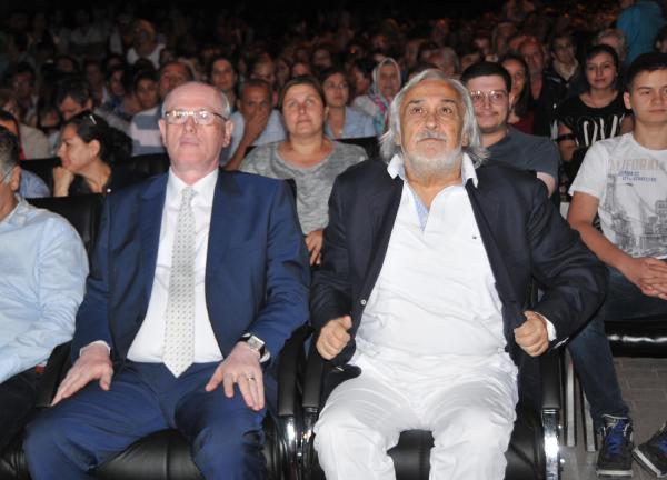 Müjdat Gezen'in 'Diktatör' filminin galası Eskişehir'de yapıldı
