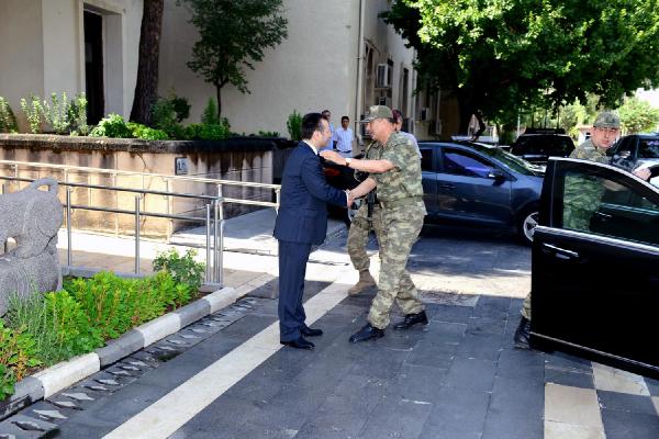 Kara Kuvvetleri Komutanı Orgeneral Çolak, Diyarbakır'da