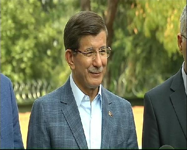 Davutoğlu: CHP ve MHP'li vekillere bakanlık teklifinde bulunacağım