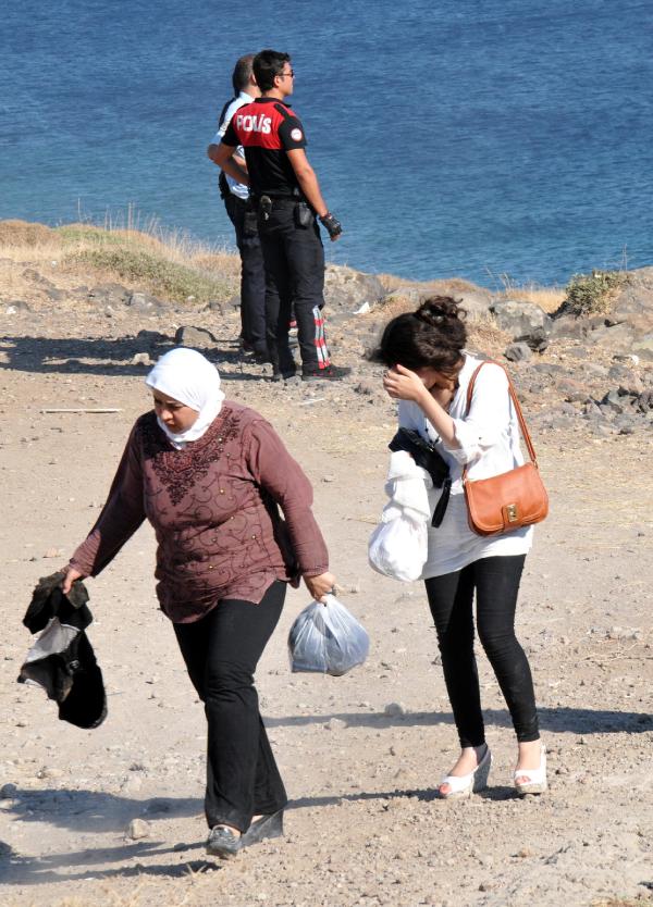 Şık plaj kıyafetli Suriyeli sığınmacılar polisleri şaşırttı
