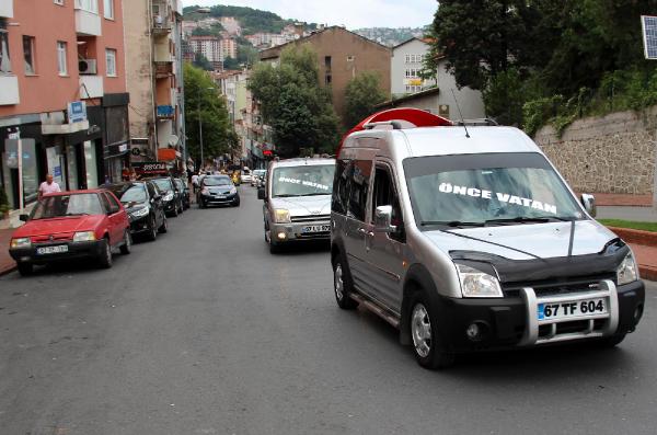 Zonguldak'ta otomobil gruplarından teröre sessiz tepki