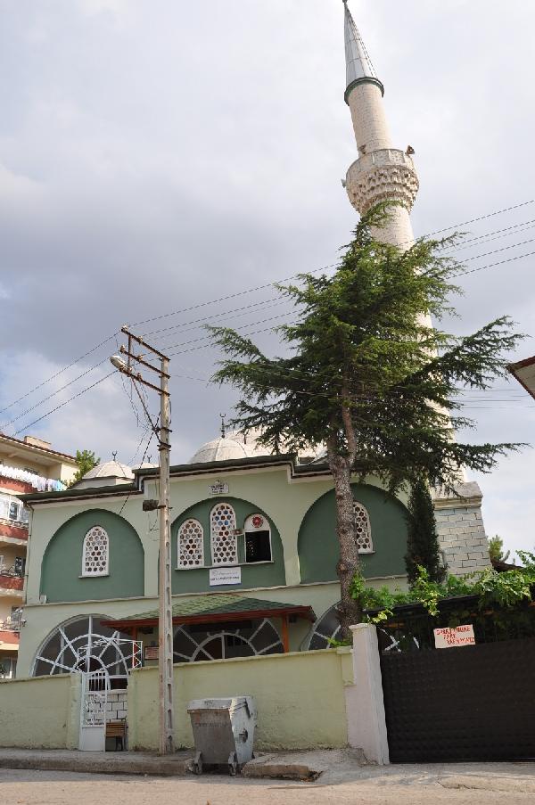 Camiye yıldırım düştü, 1 kişi yaralandı