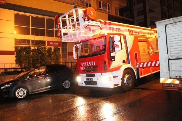 Uykusu ağır olan genci itfaiye uyardı