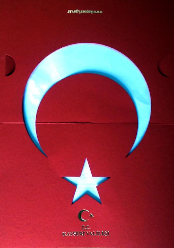 Valilikten Zafer bayramı için anlamlı davetiye
