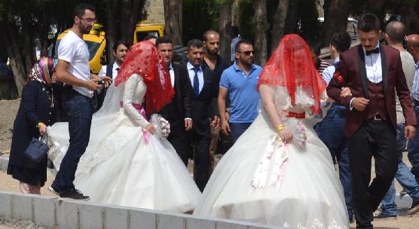 Çorum'da türbeler gelin ve damatların akınına uğradı