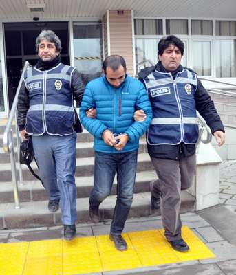 Yardım etme bahanesiyle 39 yaşlıyı dolandıran şüpheli yakalandı